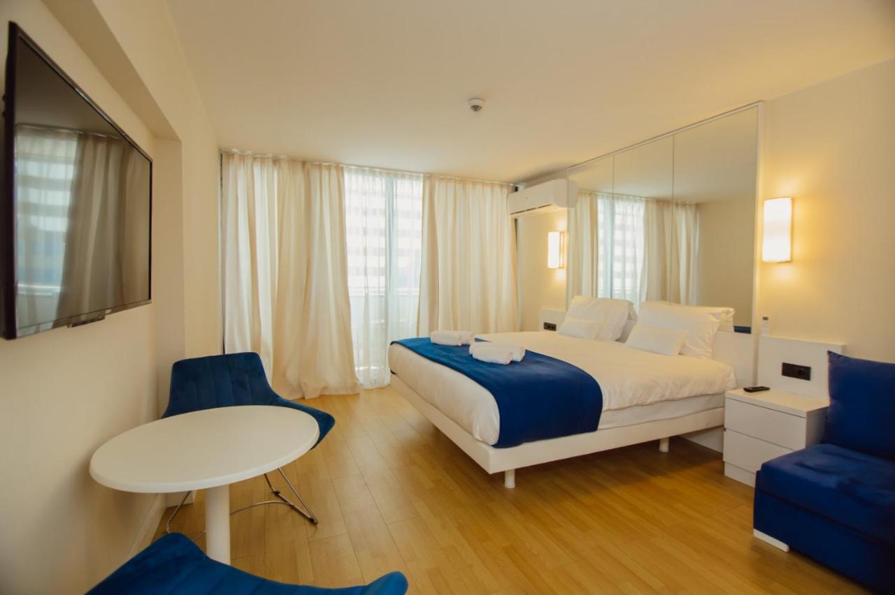 Orbi City Central Aparthotel Batumi Exterior photo